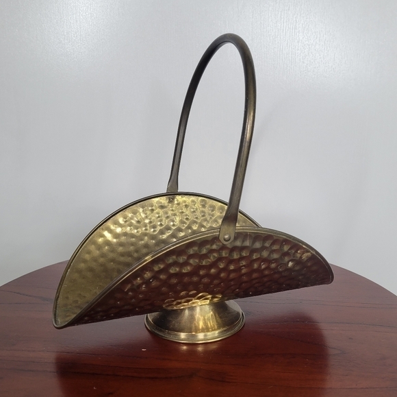 F.T.D.A. European Vintage Mini Hammered Gold Brass Decor Handle Basket Rustic - Picture 1 of 16